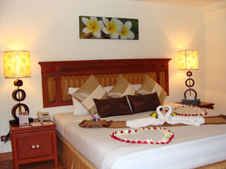 Sea Pearl Beach & Spa Patong Exterior photo