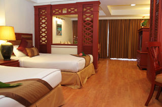 Sea Pearl Beach & Spa Patong Exterior photo